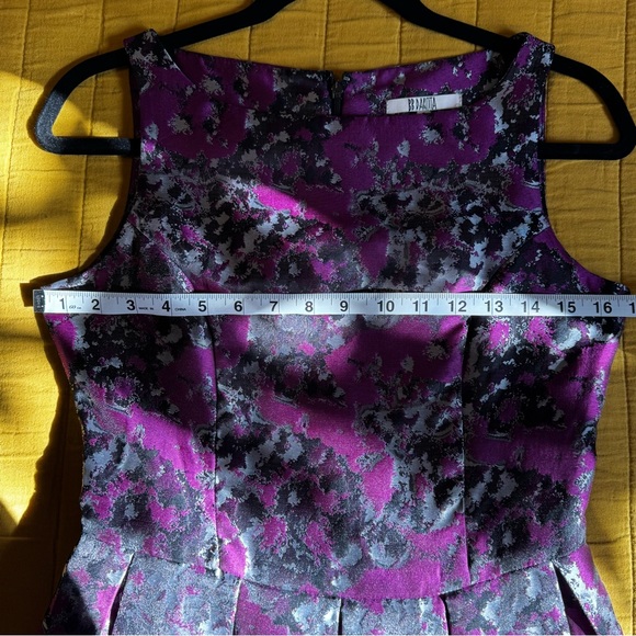 BB Dakota fit and flare dress size 2 - Picture 6 of 8